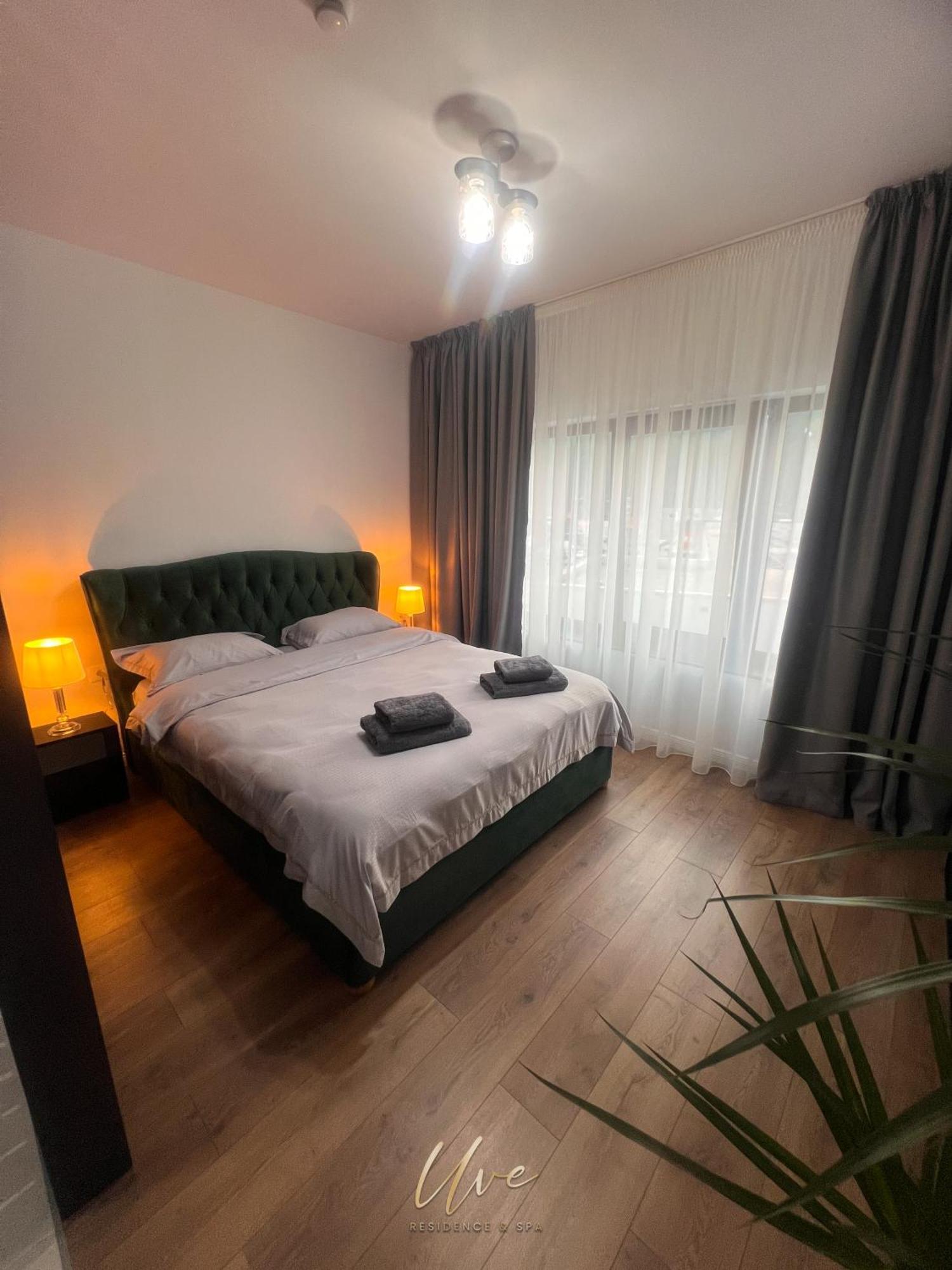 Uve Residence & Spa Piatra Neamţ エクステリア 写真
