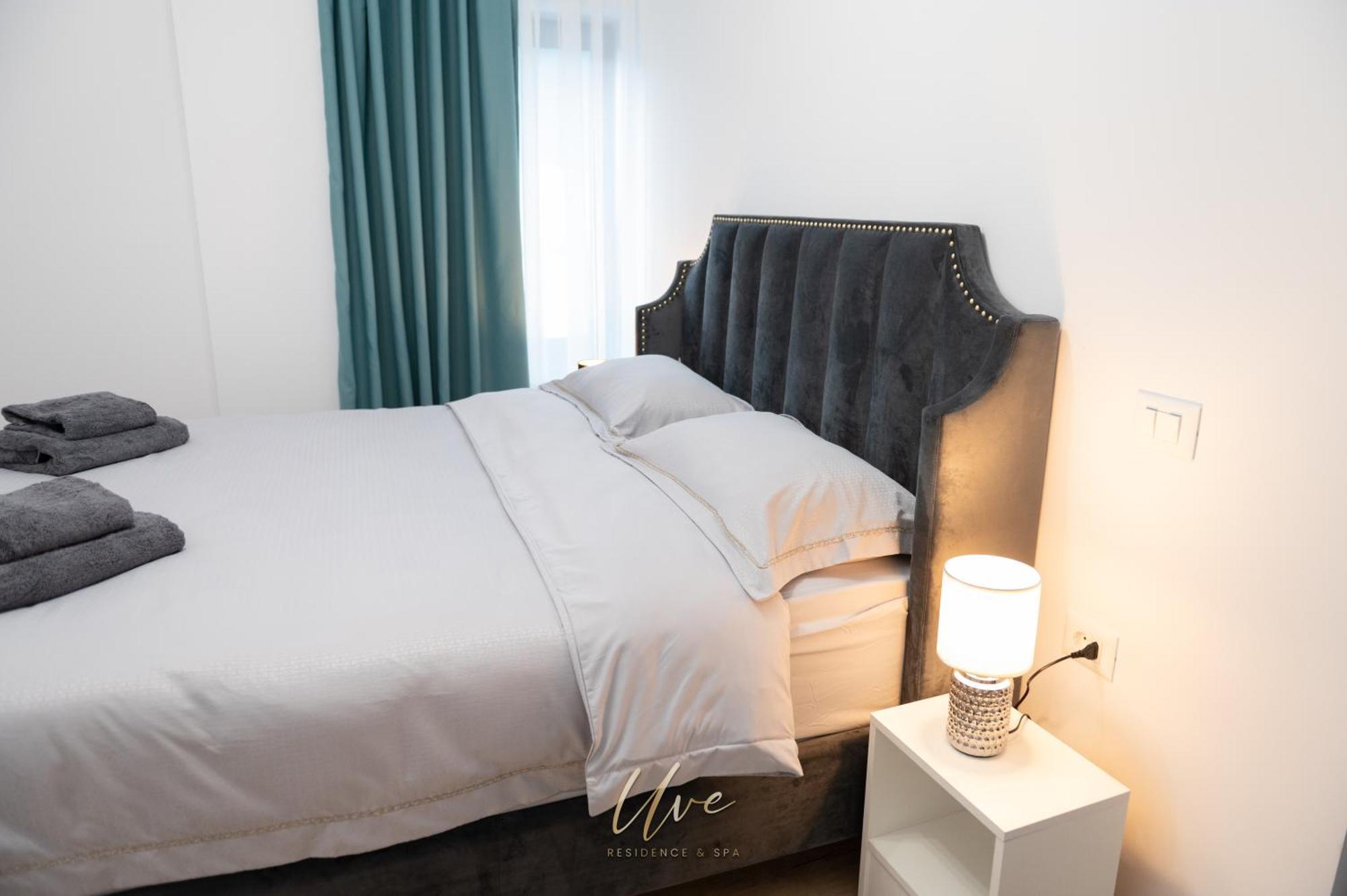 Uve Residence & Spa Piatra Neamţ エクステリア 写真