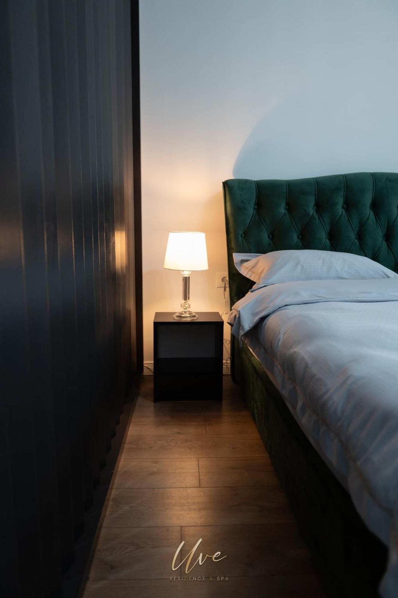 Uve Residence & Spa Piatra Neamţ エクステリア 写真