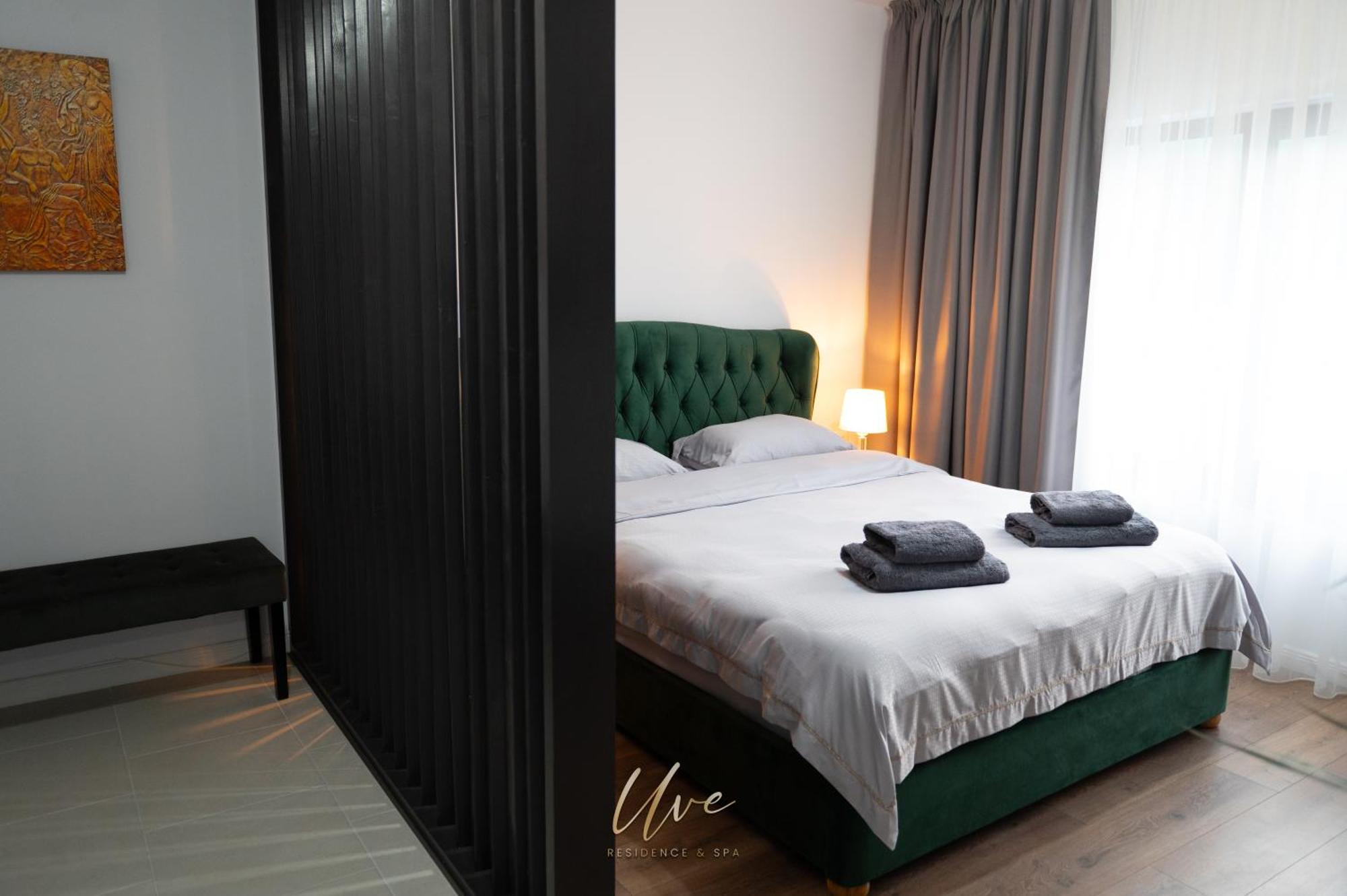 Uve Residence & Spa Piatra Neamţ エクステリア 写真
